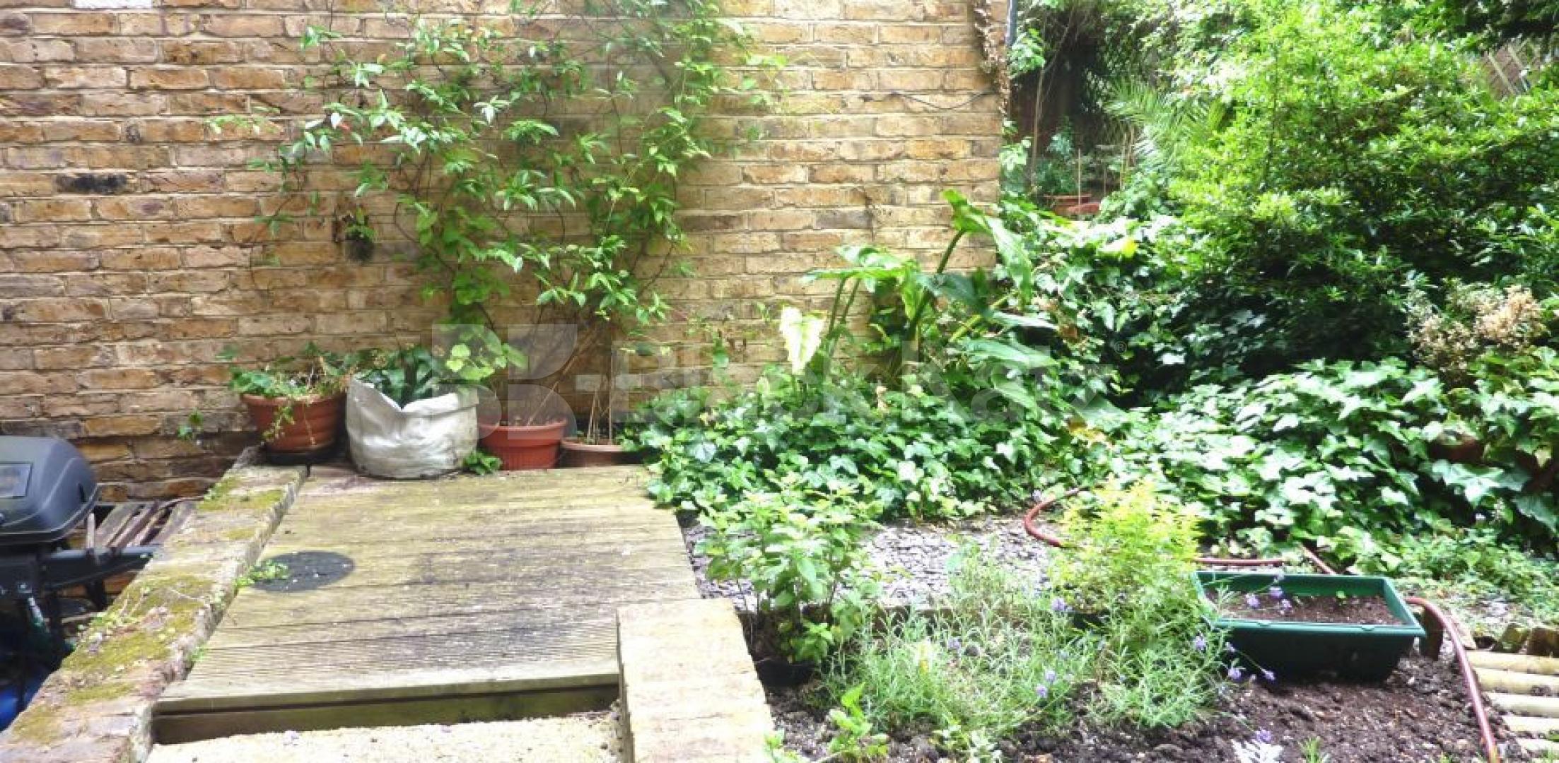 			NEW INSTRUCTION!, 1 Bedroom, 1 bath, 1 reception Flat			 Westbourne Terrace Road, BAYSWATER